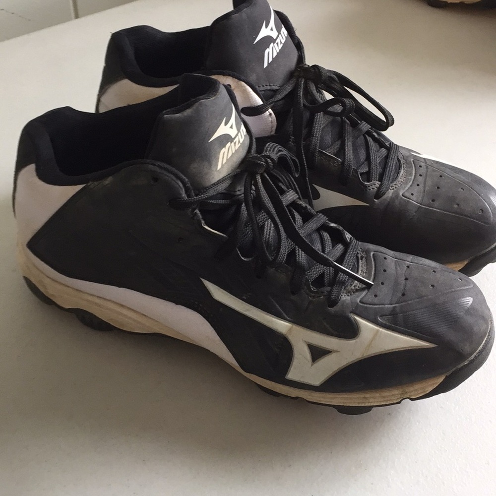 Mizuno baseball cleats size 8 men’s